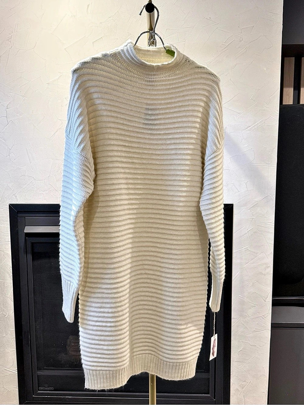Jessica Simpson Ribbed Knit Sweater in Cream Size Medium NWT